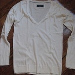 White AEO Sweater (XL) is being swapped online for free