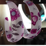 Earrings is being swapped online for free