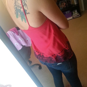 hurley hot pink tank is being swapped online for free