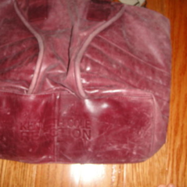 Kenneth Cole Large Leather Bag is being swapped online for free