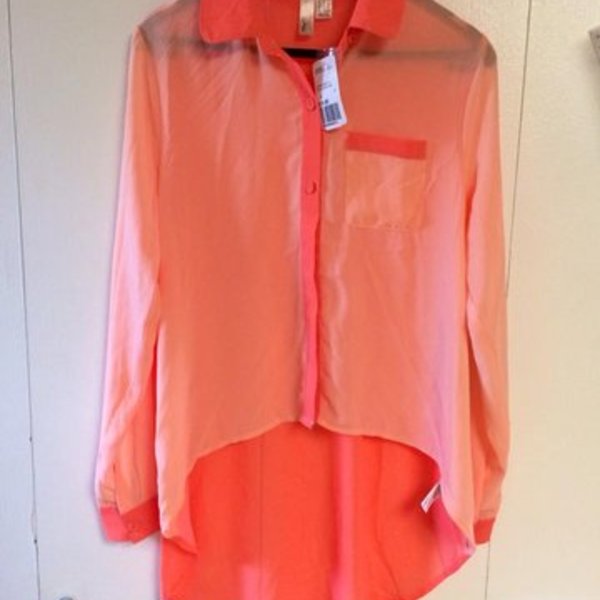 New high low Colorblock Blouse is being swapped online for free