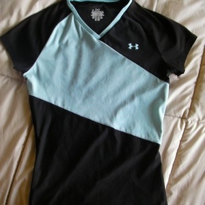 Under Armour Small compression top is being swapped online for free