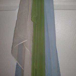 Scarf Lot - Blue, Green, Cream is being swapped online for free