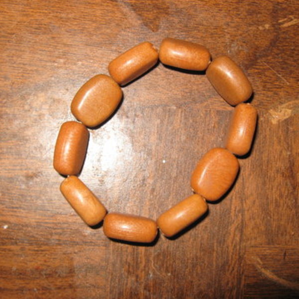 tan bead bracelet is being swapped online for free