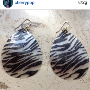 Zebra shell earrings is being swapped online for free