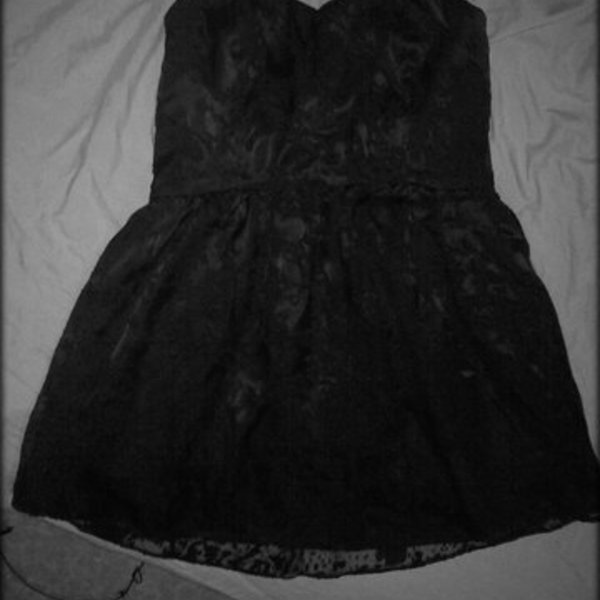 Urban Outfitters Sparkle and Fade Dress is being swapped online for free