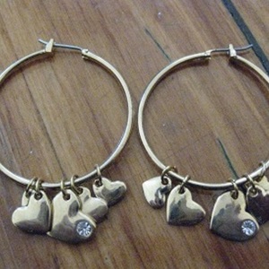 *free* Hoop Hearts Earrings is being swapped online for free