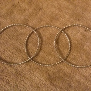 12 Set Bangle Bracelets  is being swapped online for free