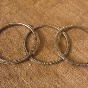 12 Set Bangle Bracelets  is being swapped online for free