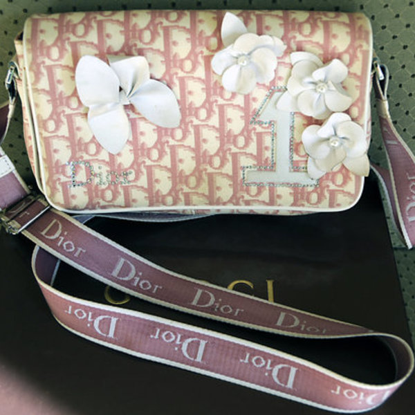 Dior Girly Reporter 100% Authentic is being swapped online for free