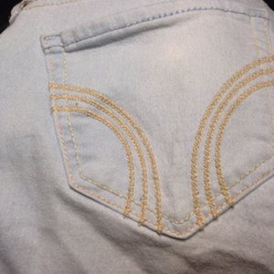 hollister light wash jeggings is being swapped online for free