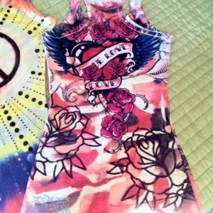 Cute colorful T-shirts  is being swapped online for free