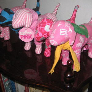 5 VS dogs is being swapped online for free