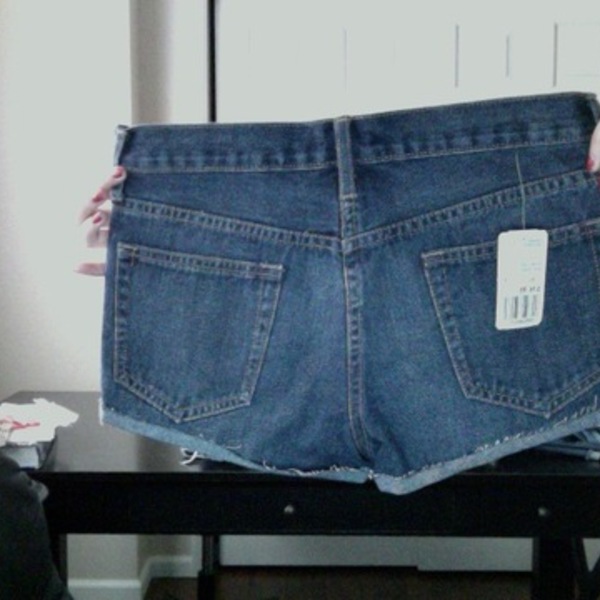 Forever 21 shorts size 26 is being swapped online for free