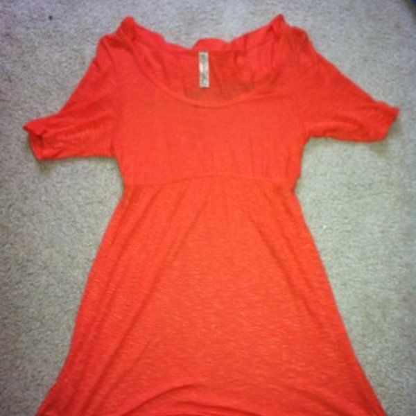 bright orange heathered top is being swapped online for free