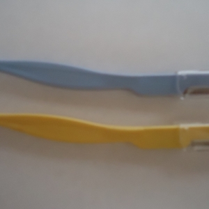 Eyebrow Razor is being swapped online for free