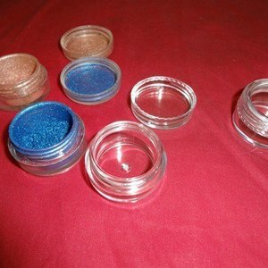 MAC pigment samples 1/4 tsp is being swapped online for free