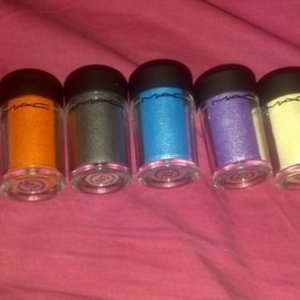 MAC pigment samples 1/4 tsp is being swapped online for free