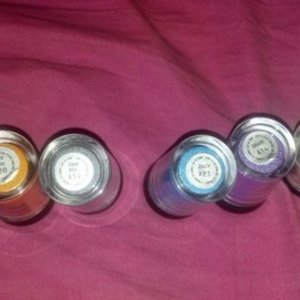 MAC pigment samples 1/4 tsp is being swapped online for free