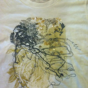 Beautiful Abercrombie Beaded Tee Medium is being swapped online for free