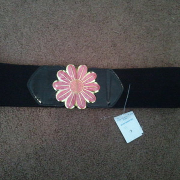 flower waist belt is being swapped online for free