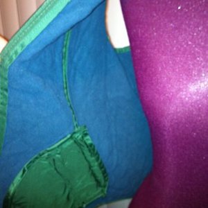 Green Van Heusen Vest Size Small is being swapped online for free