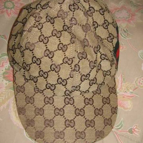 Gucci hat is being swapped online for free
