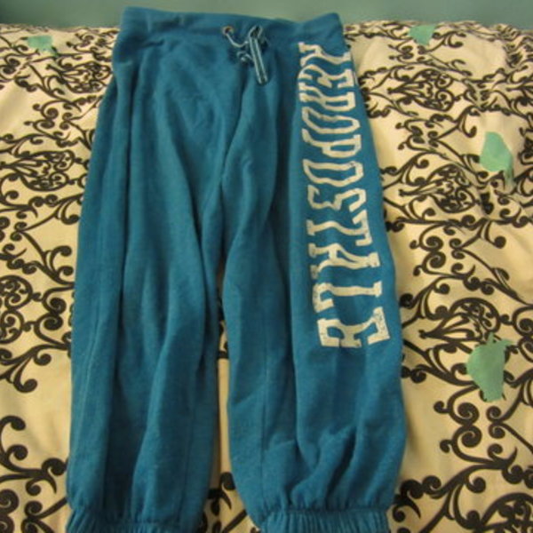 aeropostale blue sweats is being swapped online for free