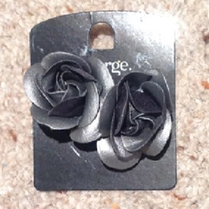 George Metallic Flower Fabric Earrings.  is being swapped online for free