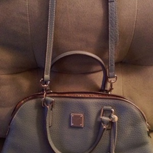 Dooney & Bourke Zip Zip Leather Bag is being swapped online for free