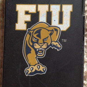 Iphone 4/4s phone case is being swapped online for free