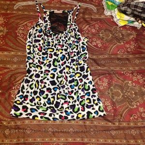 Colorful leopard tank is being swapped online for free