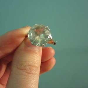 fake diamond ring is being swapped online for free