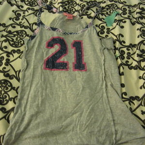 pajama tank is being swapped online for free