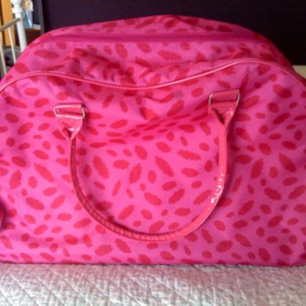 Cheetah Travel Bag in Pink is being swapped online for free