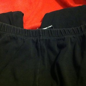 Vintage Leggings is being swapped online for free