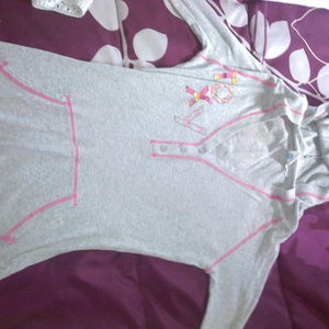 Roxy Shirt is being swapped online for free