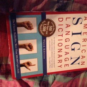 American Sign Language Ductionary  is being swapped online for free