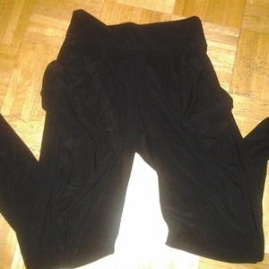 cropped pants is being swapped online for free