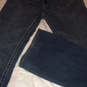 Jeans is being swapped online for free