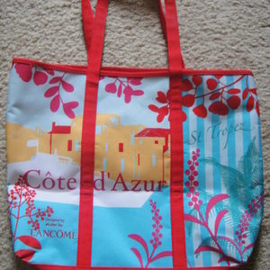 NEW Lancome Beach Bag is being swapped online for free