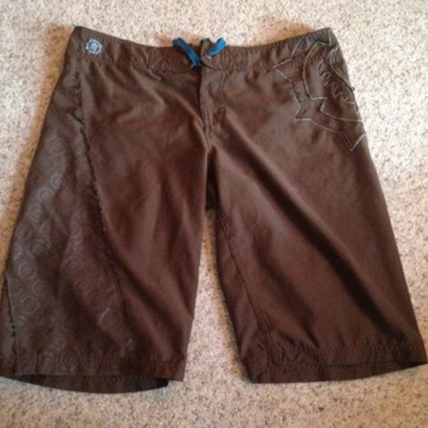 Billabong Board Shorts is being swapped online for free