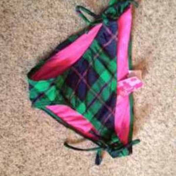 NWT Swimsuit Bottoms is being swapped online for free