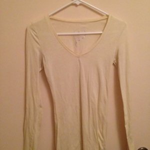 Yellow long sleeved tshirt is being swapped online for free