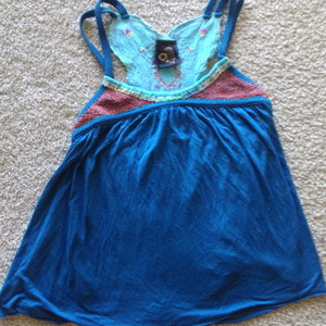 Hobo Tank Top is being swapped online for free