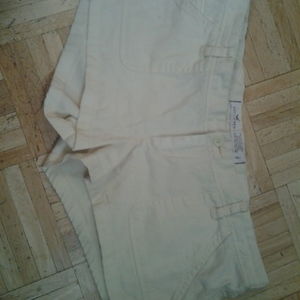 Hollister shorts (yellow) is being swapped online for free