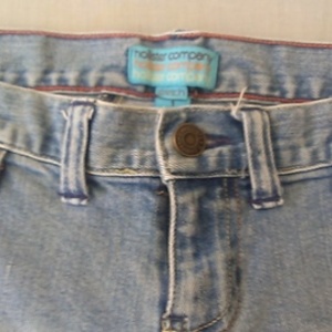 Hollister Jeans is being swapped online for free