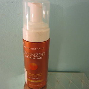 instant tanning foam is being swapped online for free
