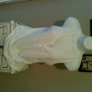 White Gap Tank with design is being swapped online for free