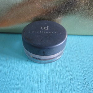 bare minerals blush is being swapped online for free